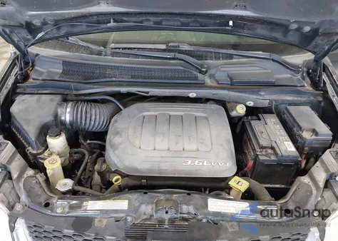 2013 Dodge Grand Caravan Sxt z USA, uszkodzony, nr VIN 2C4RDGCGXDR536866